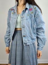 Load image into Gallery viewer, The Bianca Maria Caselli Embroidery Denim Jacket | Vintage 80s rare tulip flower floral rhine stones embroidered light blue jeans crop short jacket women S
