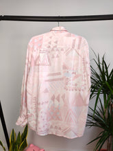 Load image into Gallery viewer, Vintage viscose shirt soft pink white crazy print pattern long sleeve button up RGV women L unisex men M-L
