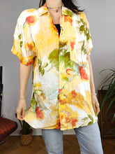 Load image into Gallery viewer, Vintage shirt floral flower art print pattern white yellow short sleeve spring summer L
