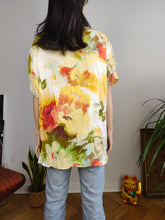Load image into Gallery viewer, Vintage shirt floral flower art print pattern white yellow short sleeve spring summer L
