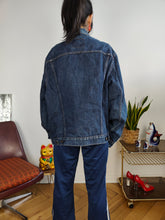 Load image into Gallery viewer, Vintage Levi´s denim jacket trucker dark blue women unisex men L-XL
