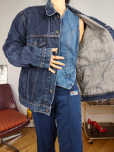 Load image into Gallery viewer, Vintage Levi´s denim jacket trucker dark blue women unisex men L-XL
