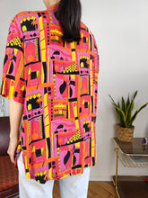 Load image into Gallery viewer, Vintage viscose shirt blouse crazy art print pattern red orange short sleeve unisex M-L
