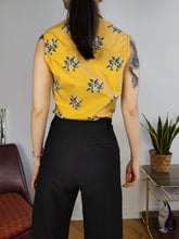 Load image into Gallery viewer, Vintage Lee sleeveless vest top cotton floral flower print pattern button up yellow S
