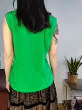 Load image into Gallery viewer, Vintage silk sleeveless top button up green women S
