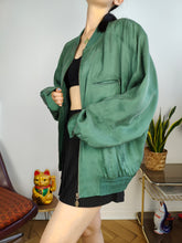 Load image into Gallery viewer, Vintage silk bomber jacket blouson green light spring summer women unisex men M
