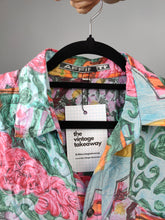 Load image into Gallery viewer, Vintage 100% silk shirt print crazy pattern green pink women men unisex M-L
