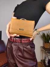 Load image into Gallery viewer, Vintage leather wallet purse portemonnaie brown Saddler
