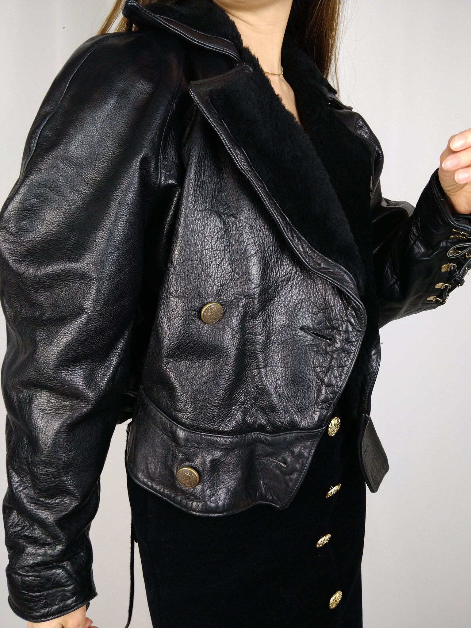 The Black Cub | Vintage real leather faux fur collar cropped lace
