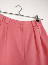 Load image into Gallery viewer, The Pink Culottes | Vintage culottes shorts bermuda pink S
